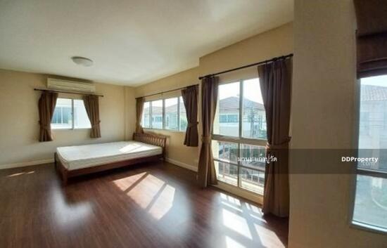 ให้เช่า บ้านแฝด2ชั้น เฟอร์นิเจอร์ครบ 40ตรว. อยู่ถนน เลียบคลองสอง ซอยเดียวกับซาฟารีเวิลด์ ใกล้ห้างแฟชั่นไอส์แลนด์ ให้เช่า20,000/เดือน